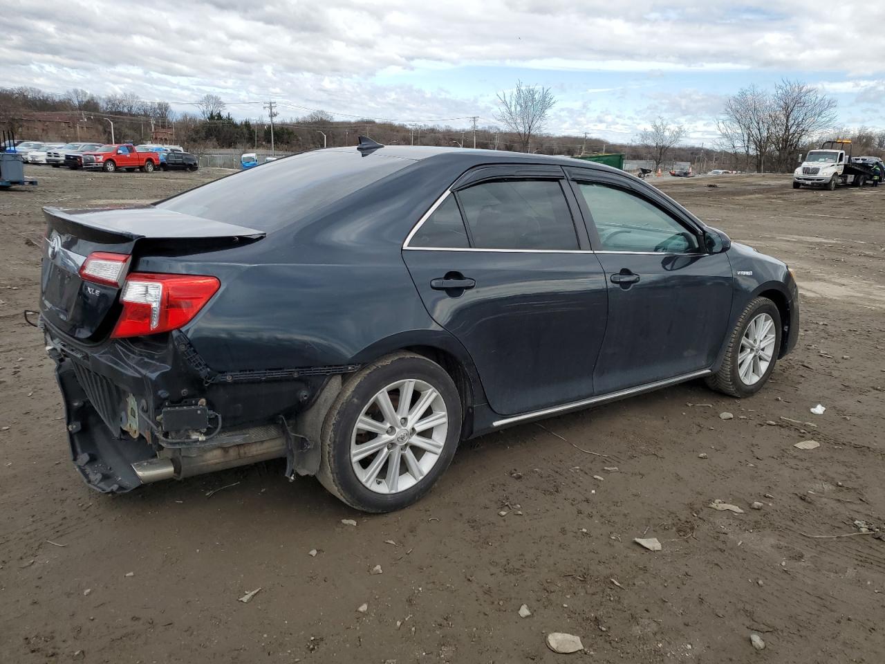 Photo 2 VIN: 4T1BD1FK0CU040079 - TOYOTA CAMRY 