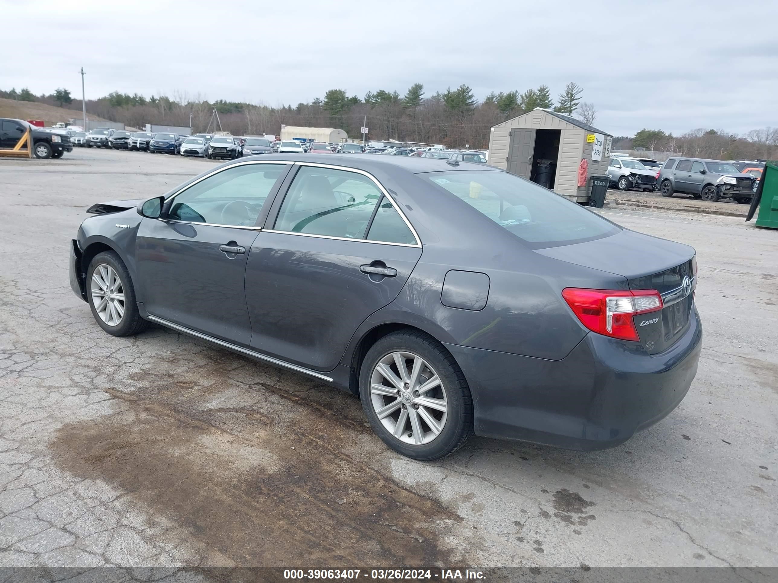 Photo 2 VIN: 4T1BD1FK0CU053138 - TOYOTA CAMRY 