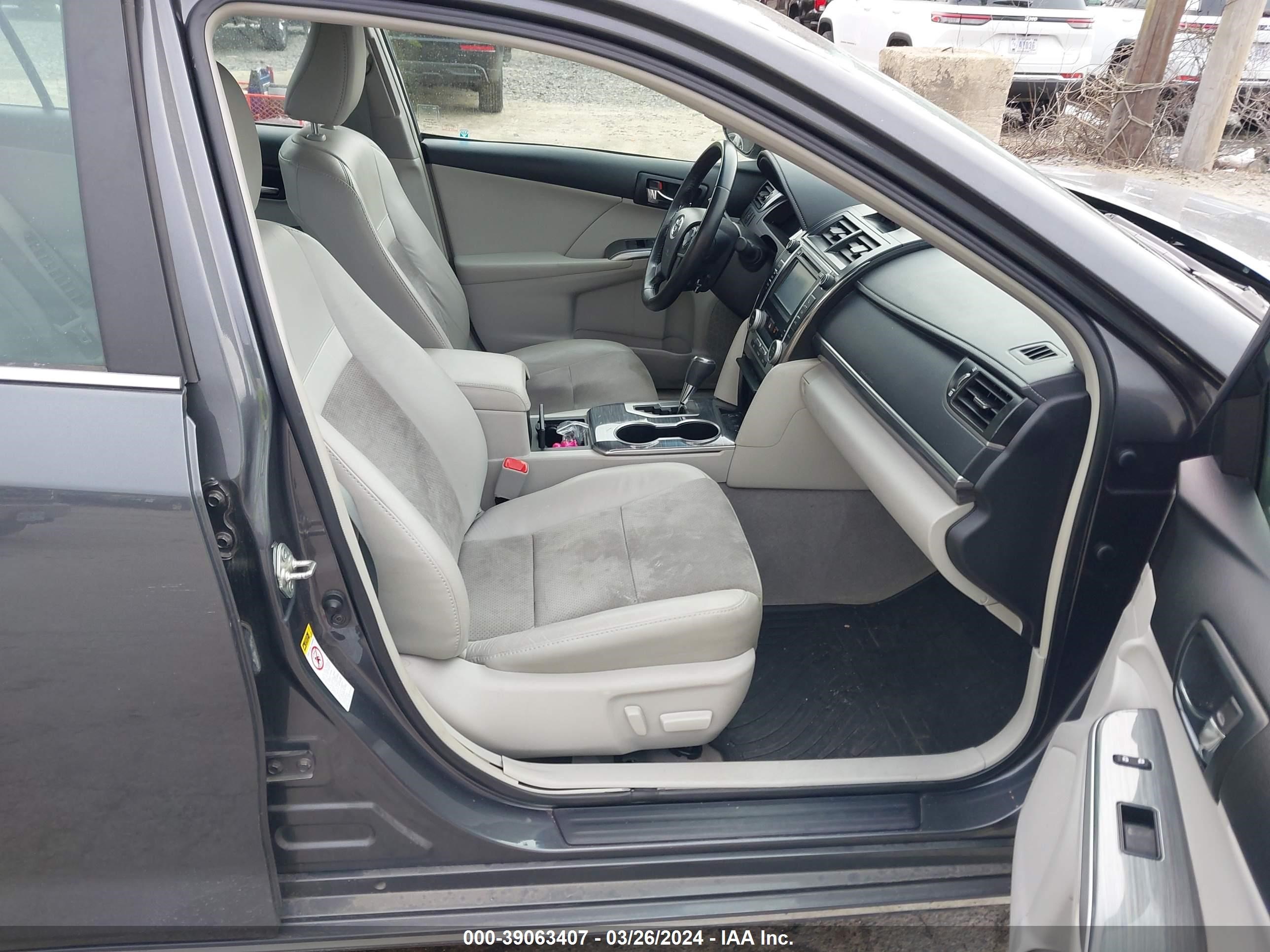 Photo 4 VIN: 4T1BD1FK0CU053138 - TOYOTA CAMRY 