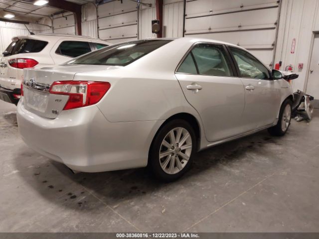 Photo 3 VIN: 4T1BD1FK1CU041841 - TOYOTA CAMRY 