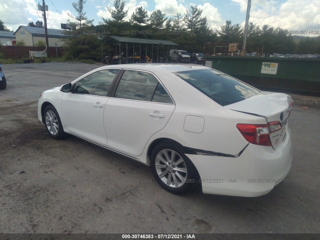 Photo 2 VIN: 4T1BD1FK1EU117786 - TOYOTA CAMRY HYBRID 