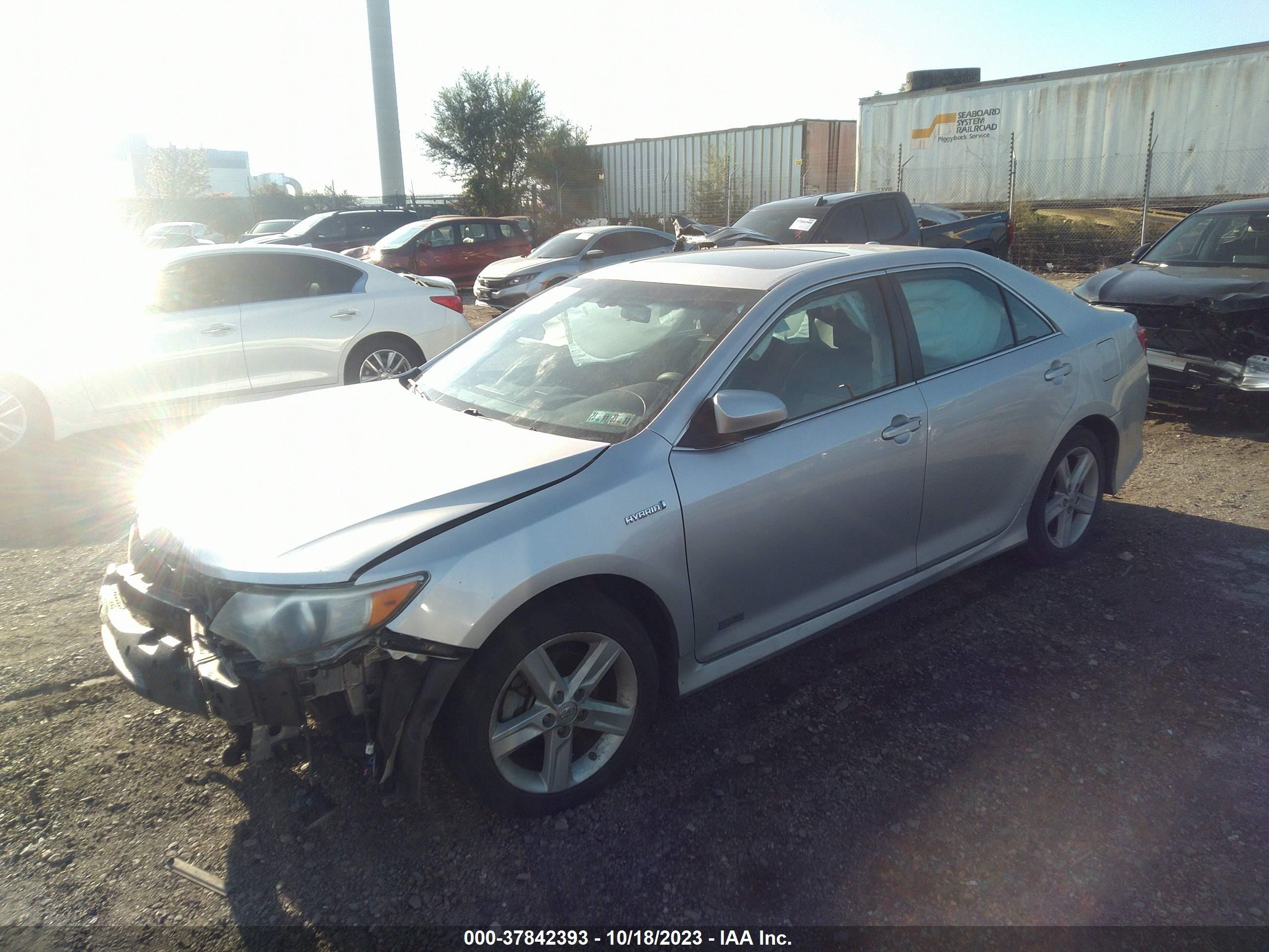 Photo 1 VIN: 4T1BD1FK2EU120888 - TOYOTA CAMRY 