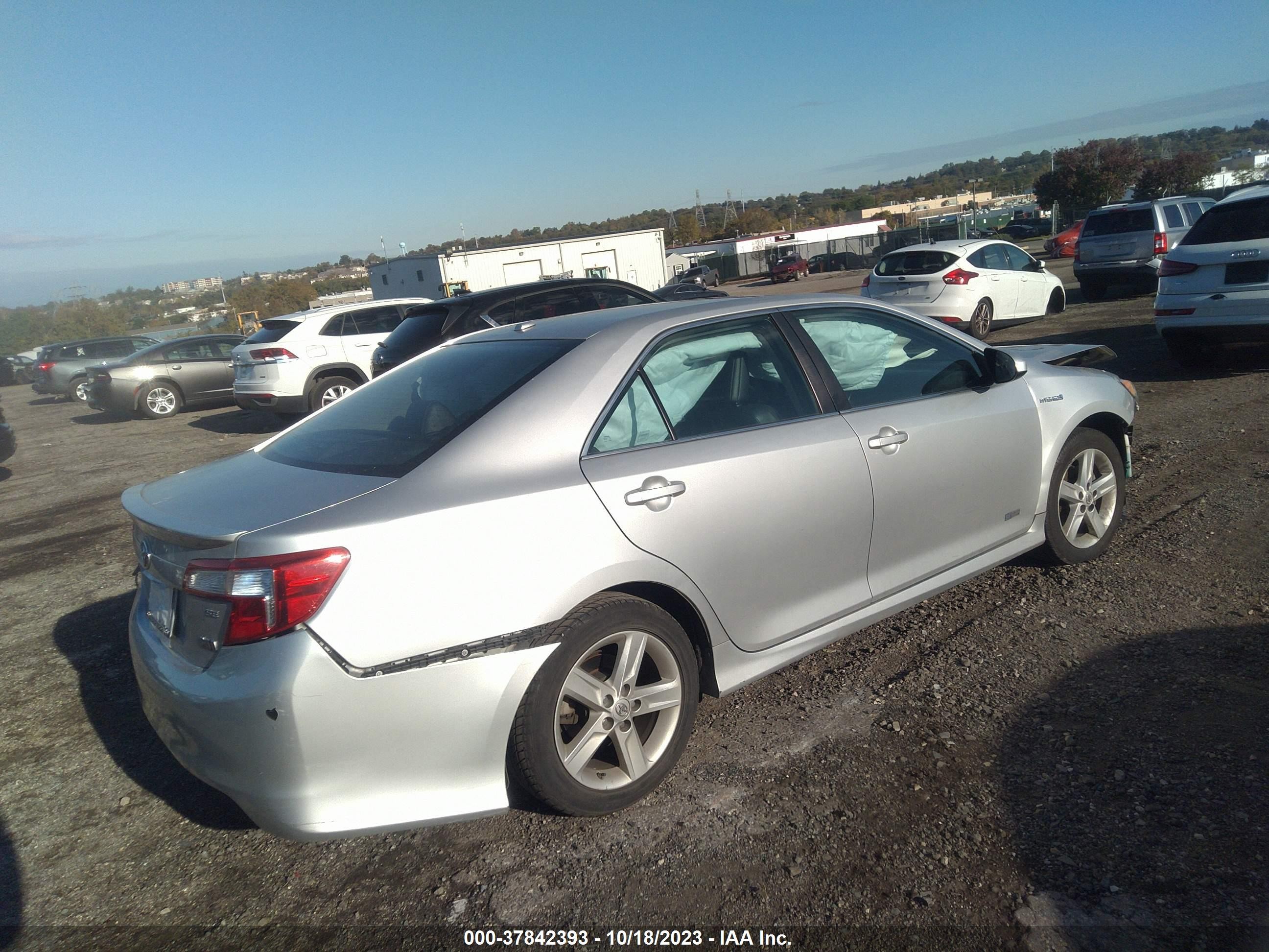 Photo 3 VIN: 4T1BD1FK2EU120888 - TOYOTA CAMRY 