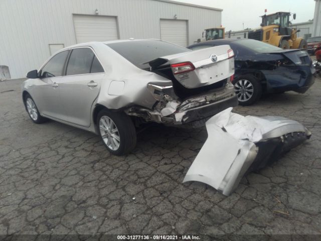 Photo 2 VIN: 4T1BD1FK3CU010705 - TOYOTA CAMRY HYBRID 