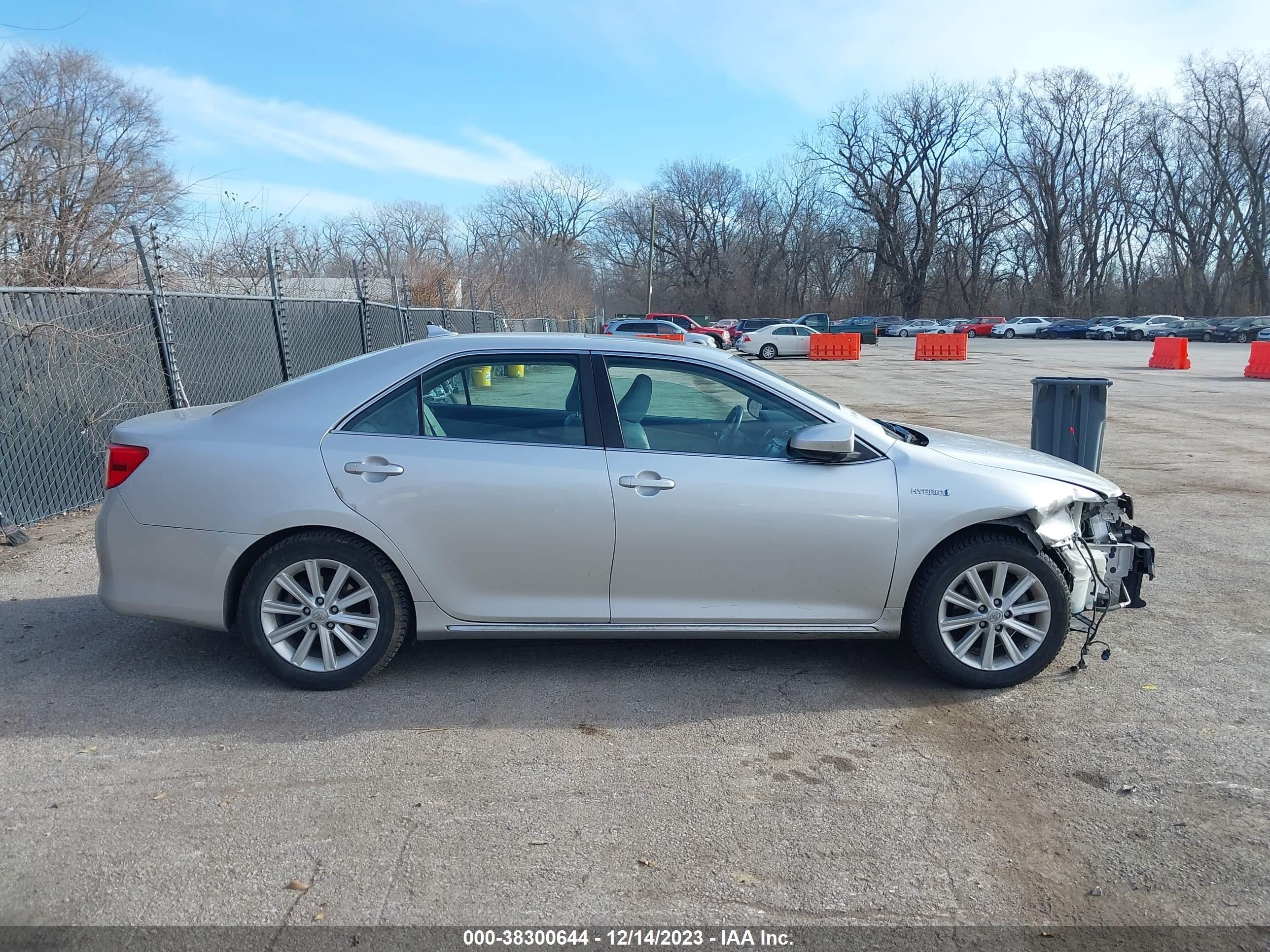 Photo 13 VIN: 4T1BD1FK3CU031490 - TOYOTA CAMRY 