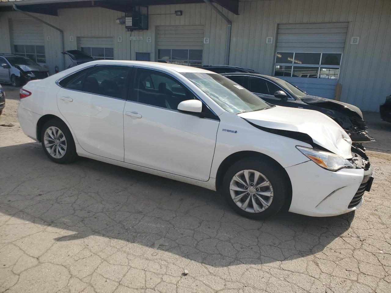 Photo 3 VIN: 4T1BD1FK3HU221040 - TOYOTA CAMRY 