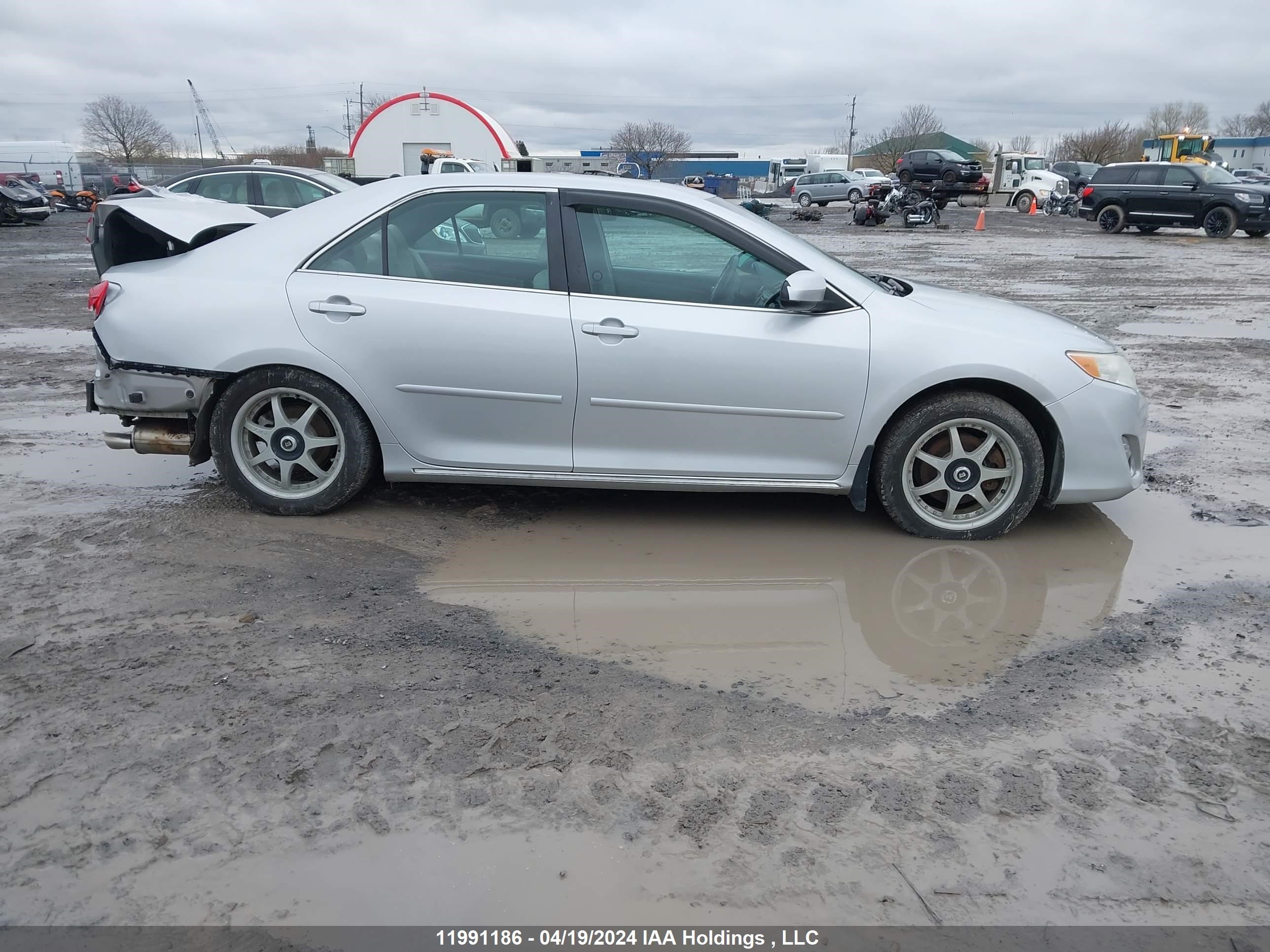 Photo 12 VIN: 4T1BD1FK4DU084278 - TOYOTA CAMRY 