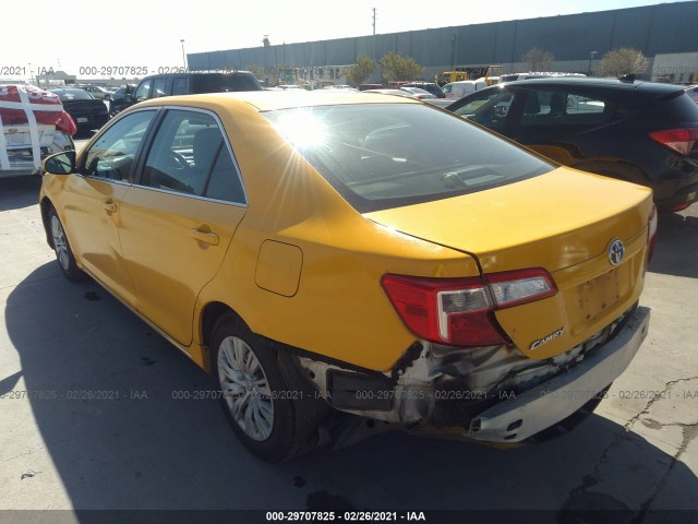 Photo 2 VIN: 4T1BD1FK5CU042247 - TOYOTA CAMRY HYBRID 