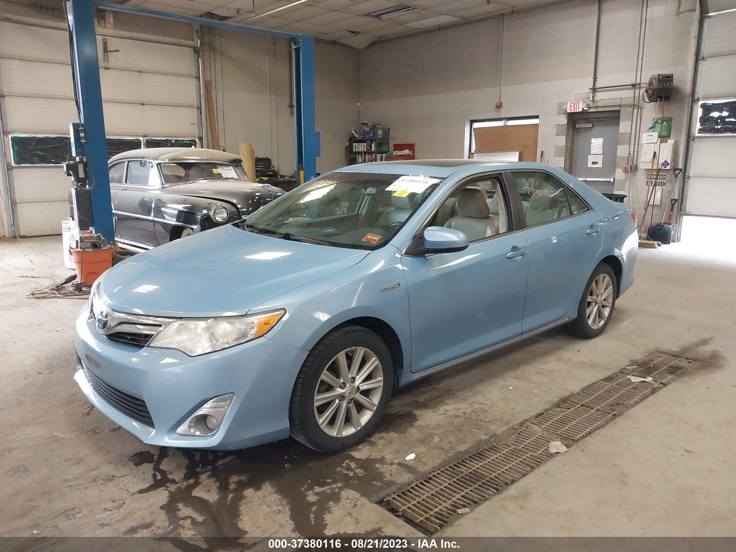 Photo 1 VIN: 4T1BD1FK5CU051854 - TOYOTA CAMRY 