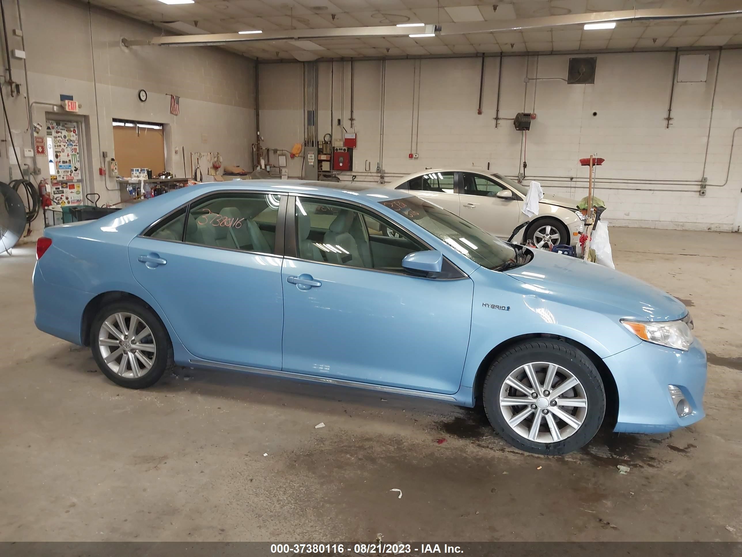 Photo 12 VIN: 4T1BD1FK5CU051854 - TOYOTA CAMRY 