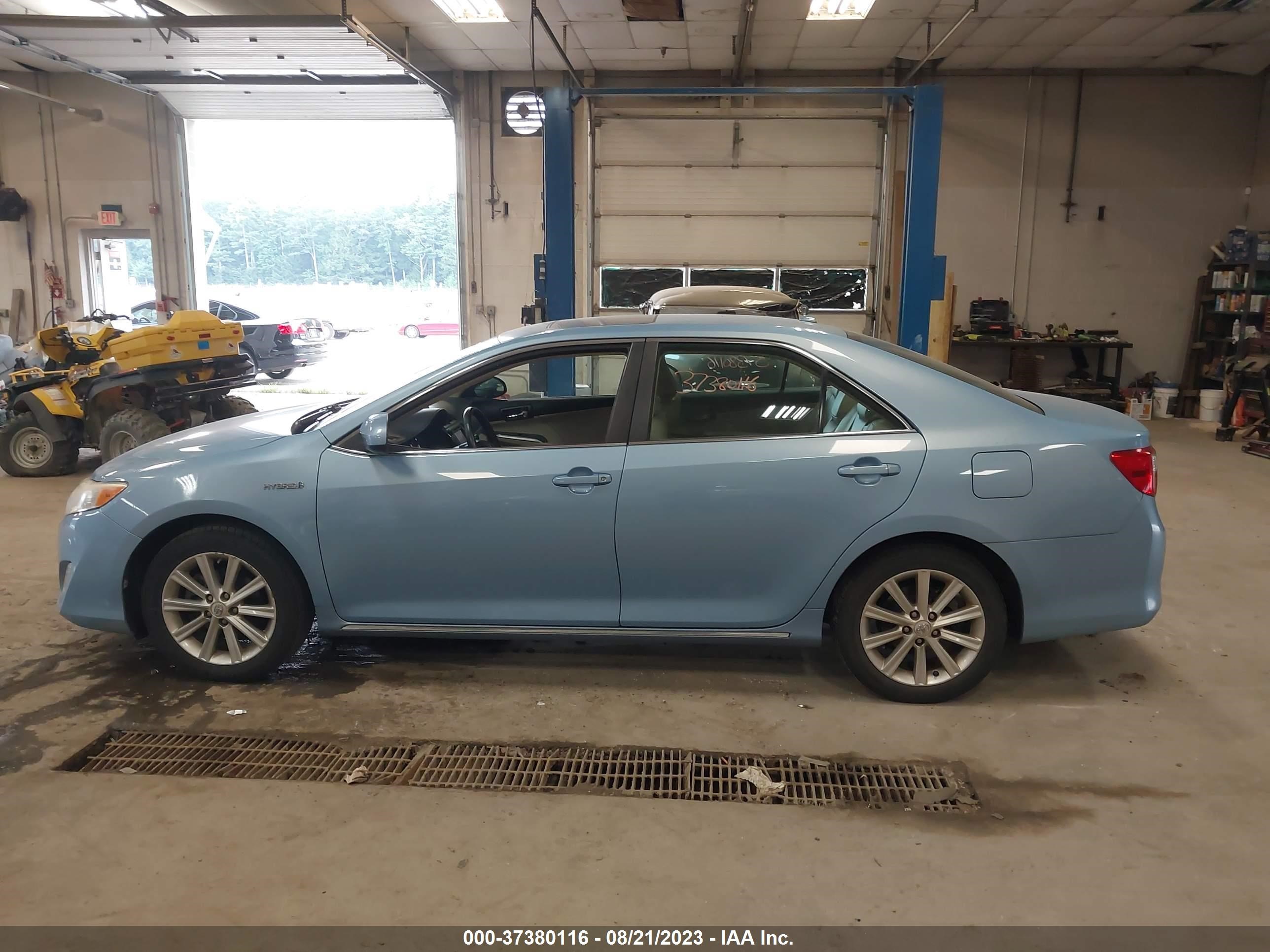 Photo 13 VIN: 4T1BD1FK5CU051854 - TOYOTA CAMRY 