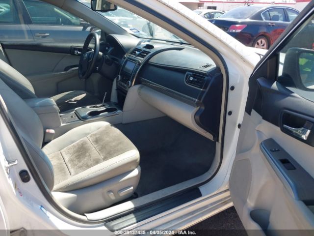 Photo 4 VIN: 4T1BD1FK5CU052129 - TOYOTA CAMRY HYBRID 