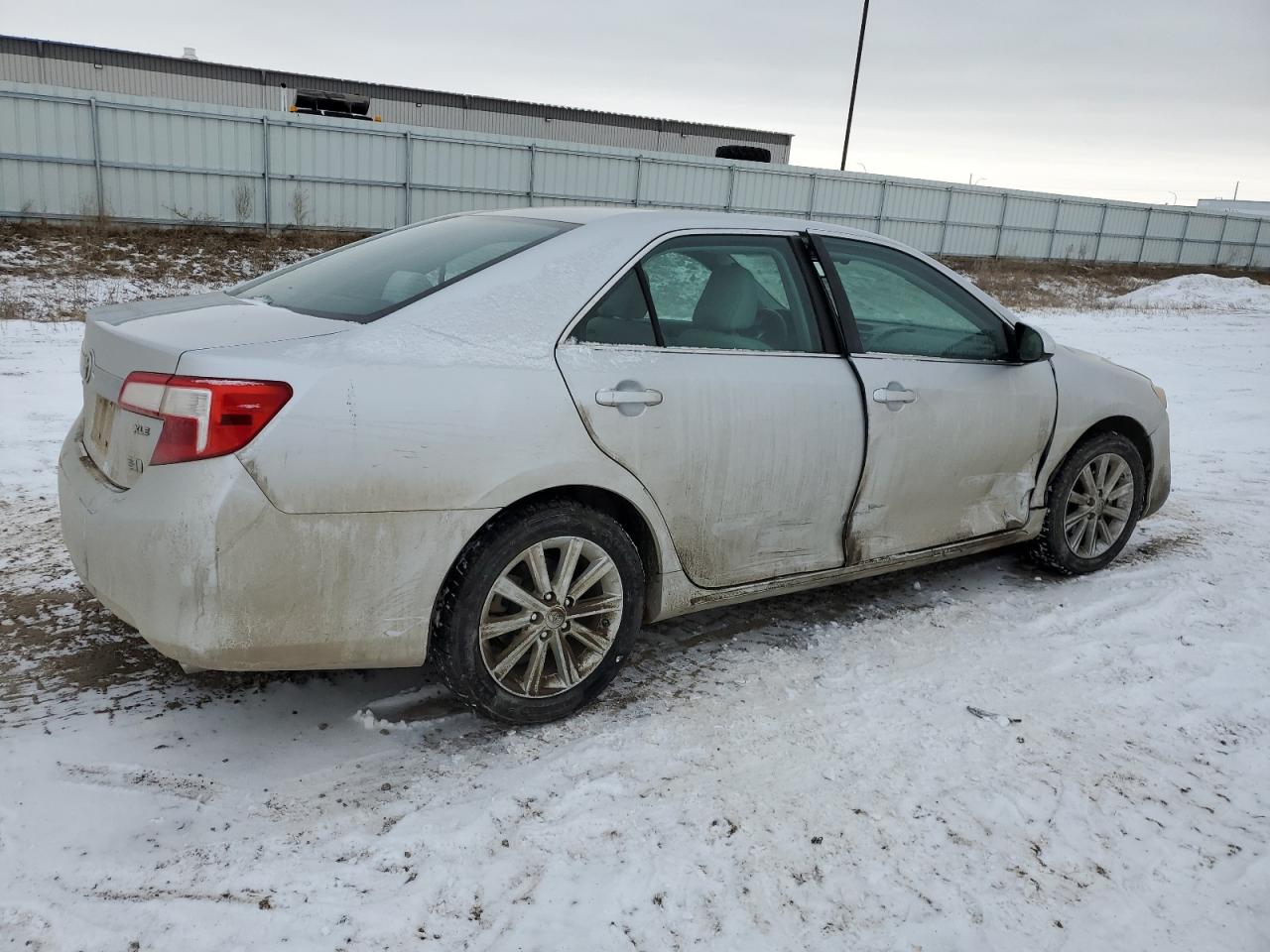 Photo 2 VIN: 4T1BD1FK5CU058870 - TOYOTA CAMRY 