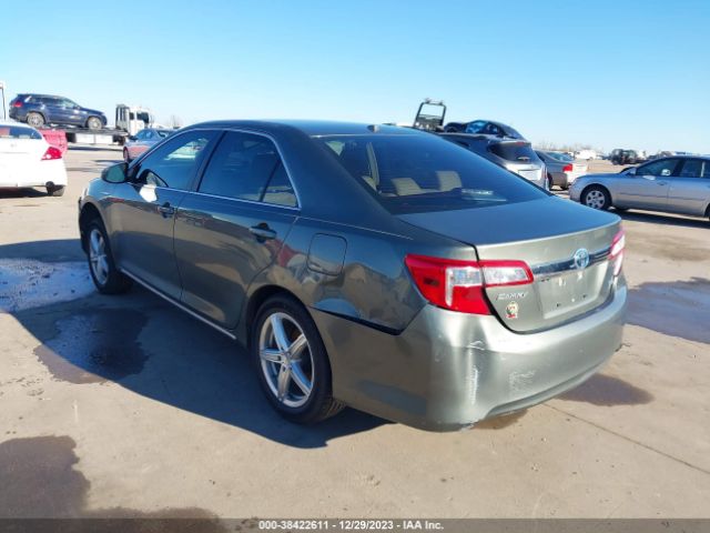 Photo 2 VIN: 4T1BD1FK5DU065786 - TOYOTA CAMRY HYBRID 