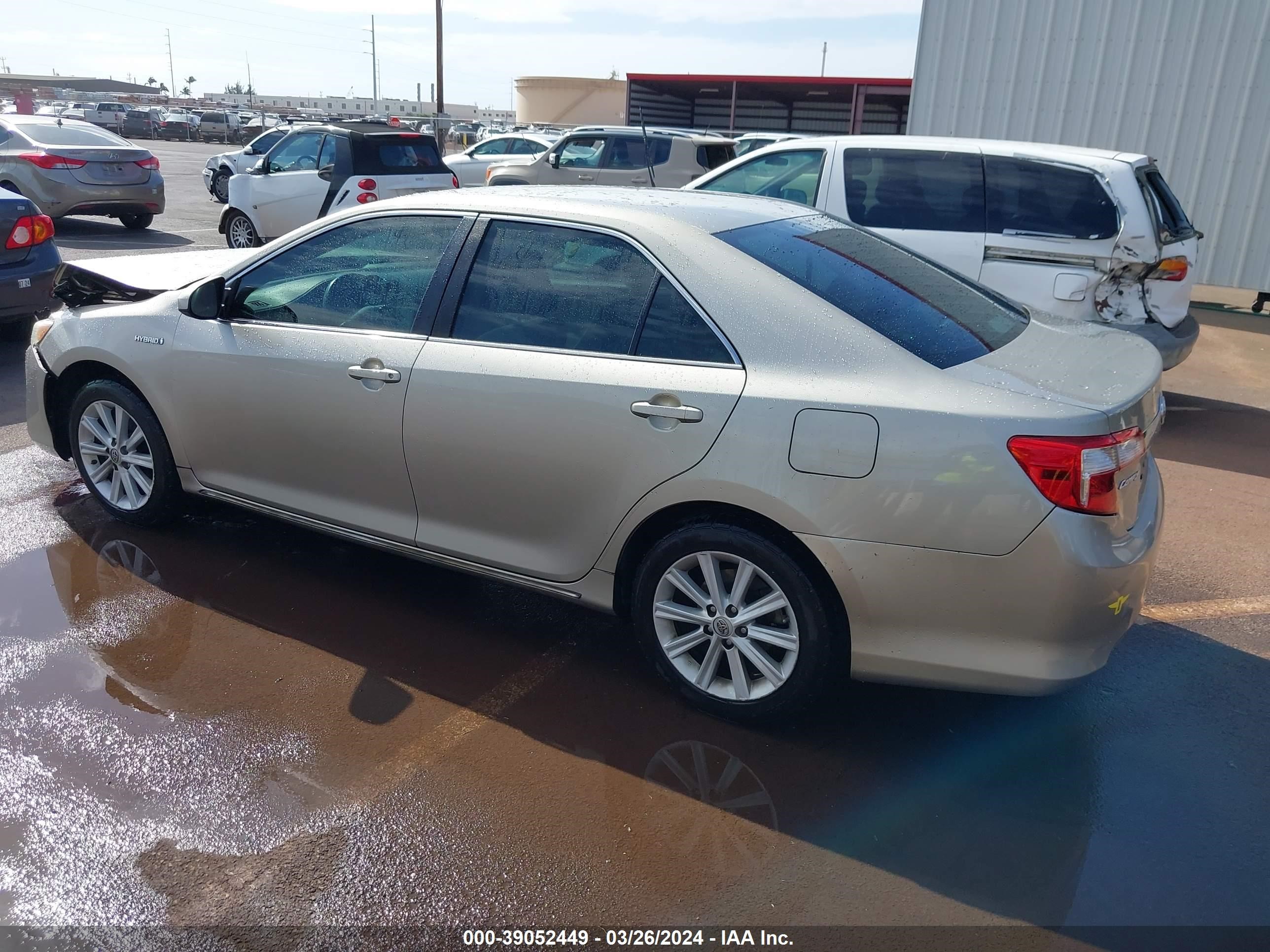 Photo 2 VIN: 4T1BD1FK5EU126071 - TOYOTA CAMRY 