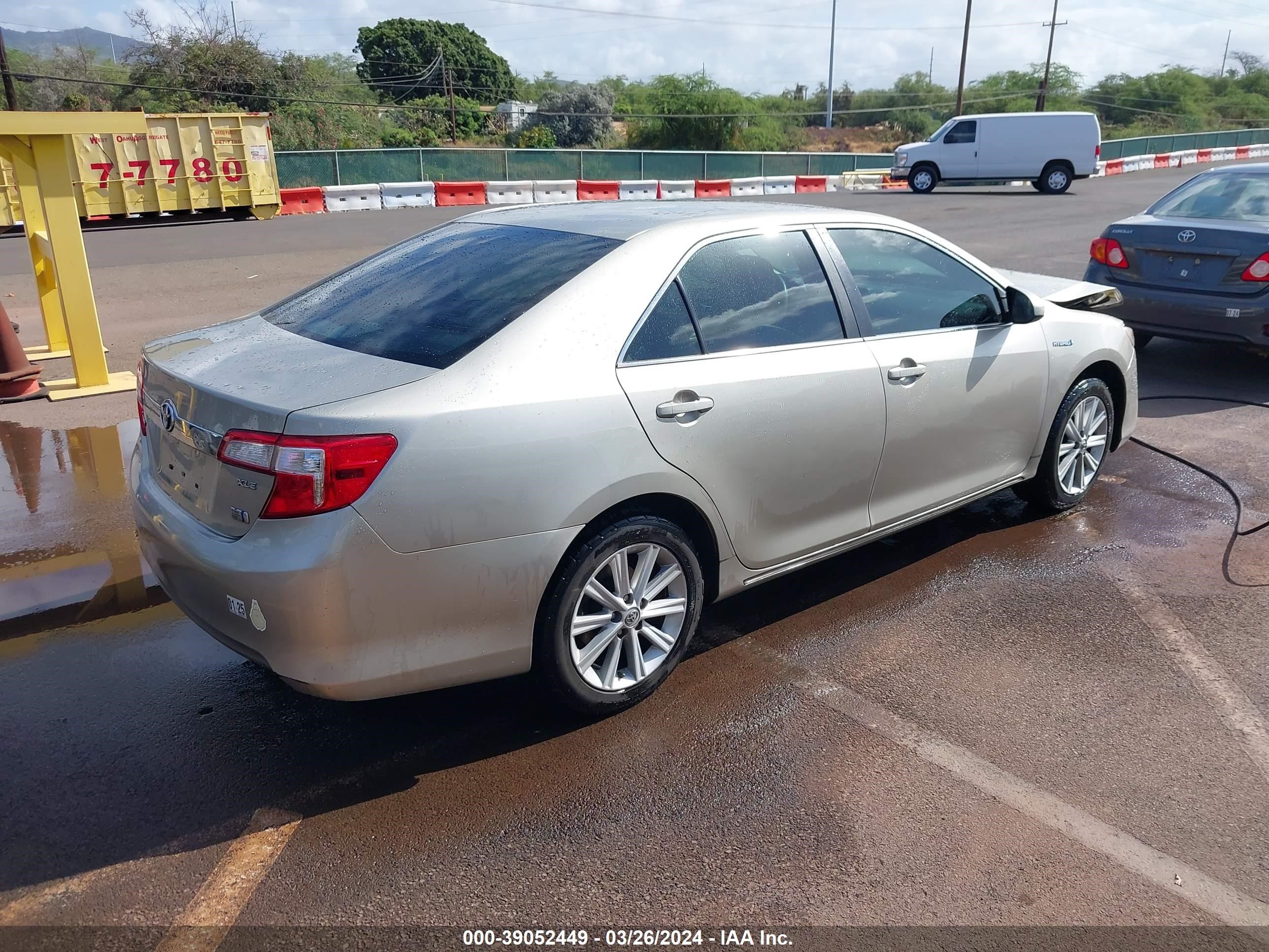 Photo 3 VIN: 4T1BD1FK5EU126071 - TOYOTA CAMRY 