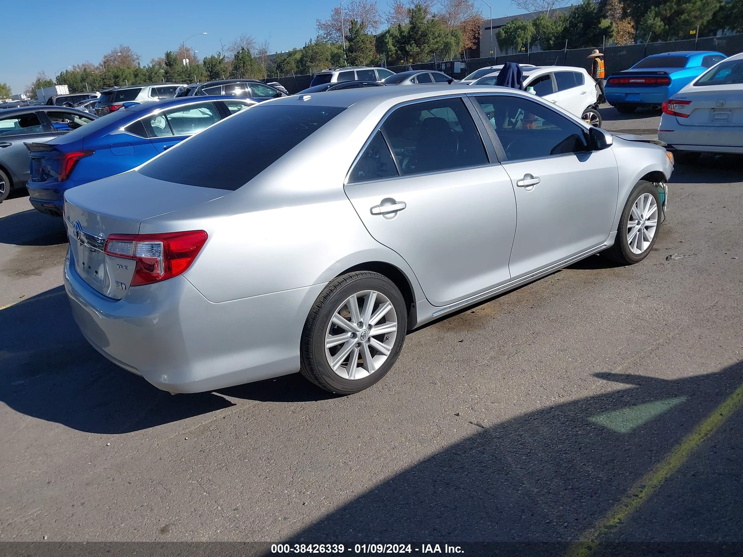 Photo 3 VIN: 4T1BD1FK6CU041236 - TOYOTA CAMRY 