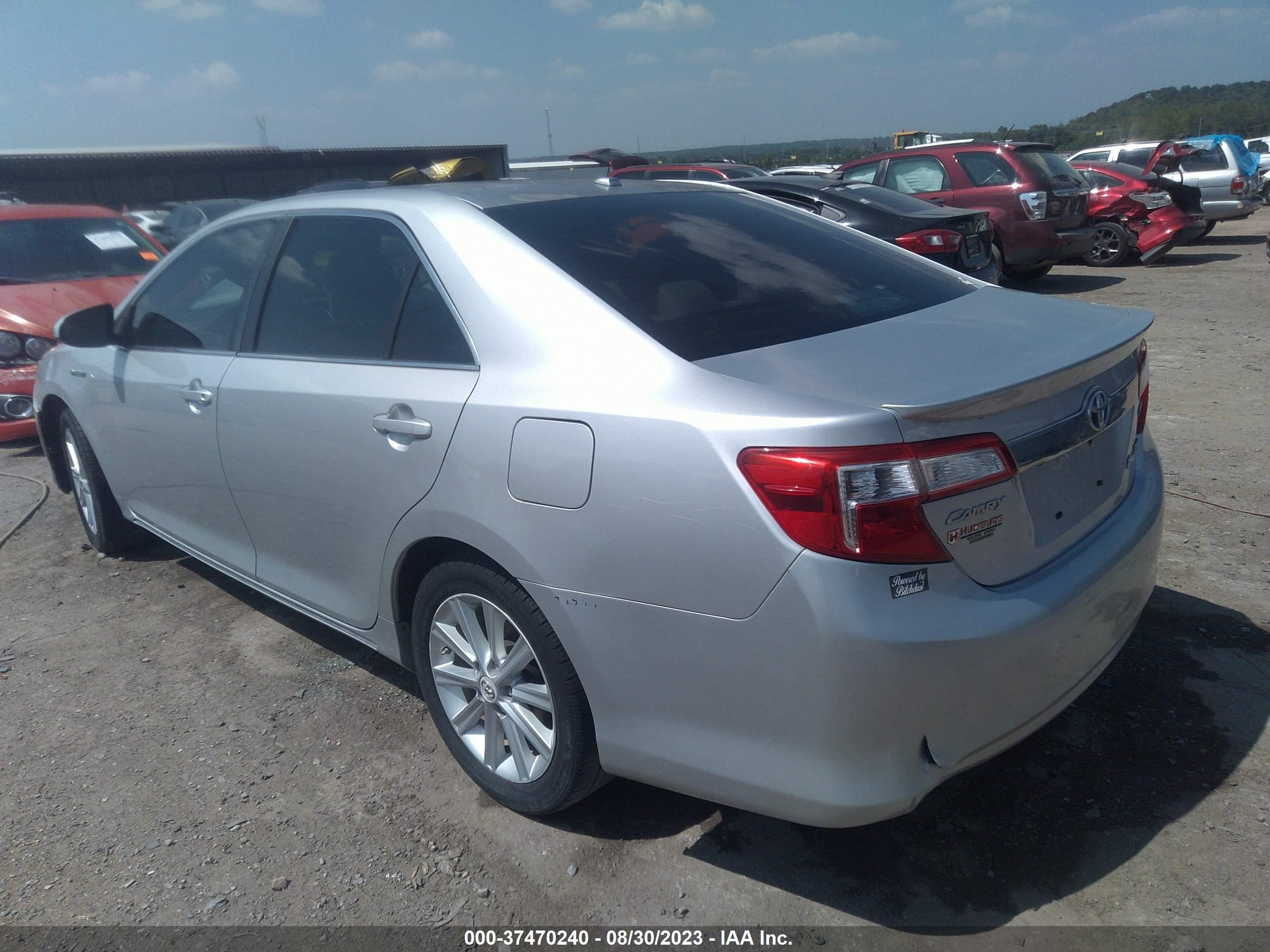 Photo 2 VIN: 4T1BD1FK7CU028527 - TOYOTA CAMRY 