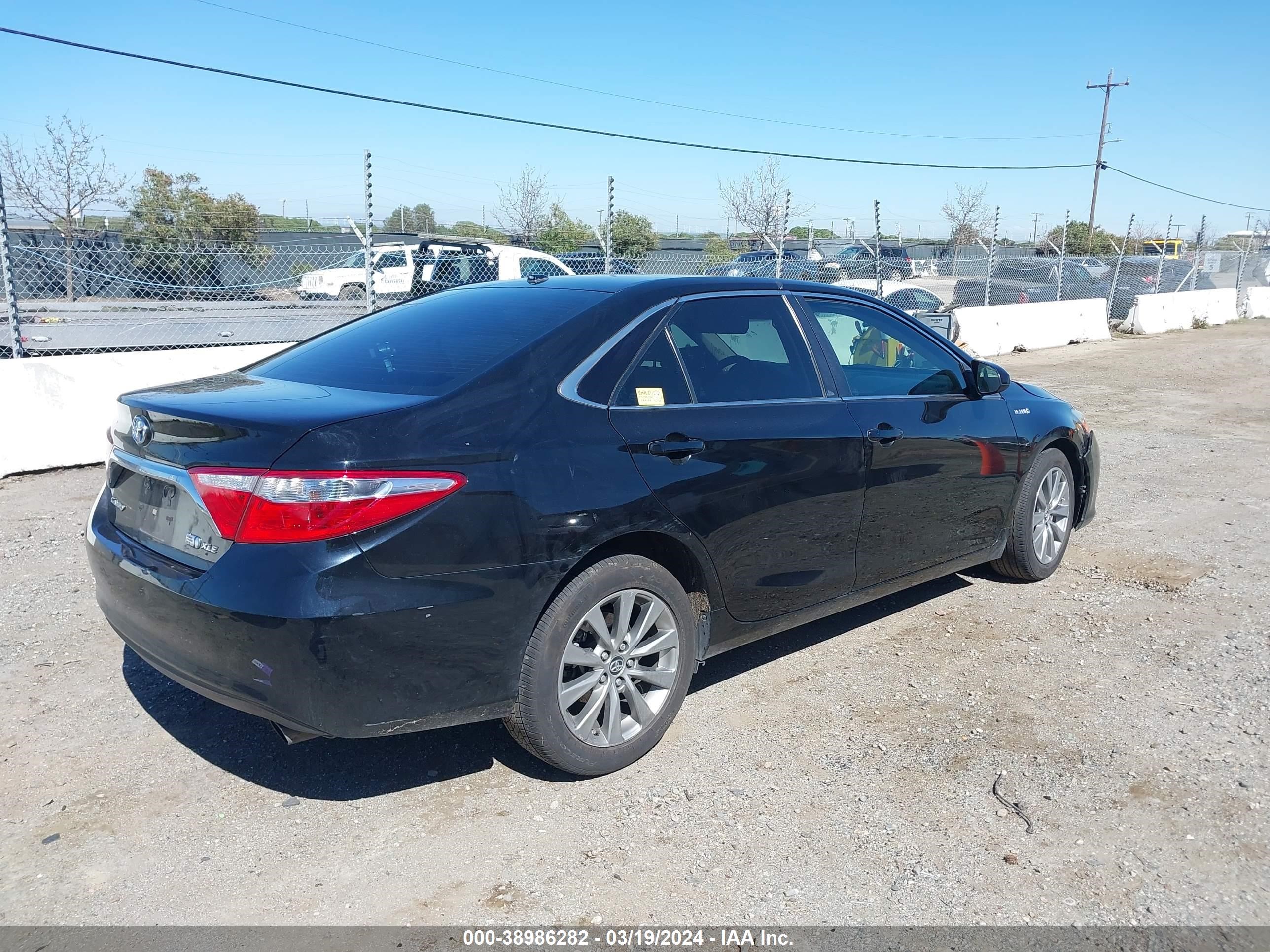 Photo 3 VIN: 4T1BD1FK7FU155170 - TOYOTA CAMRY 