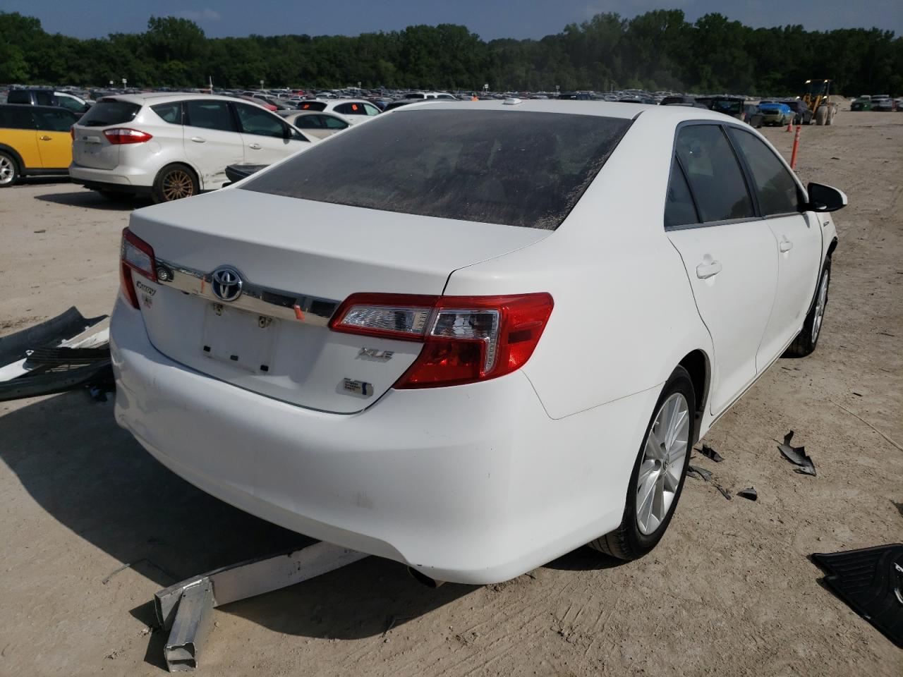 Photo 3 VIN: 4T1BD1FK8CU010506 - TOYOTA CAMRY 