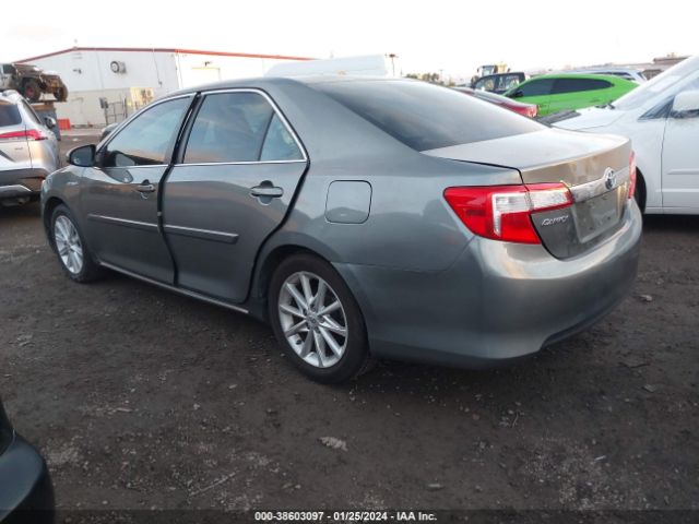 Photo 2 VIN: 4T1BD1FK8CU062363 - TOYOTA CAMRY HYBRID 