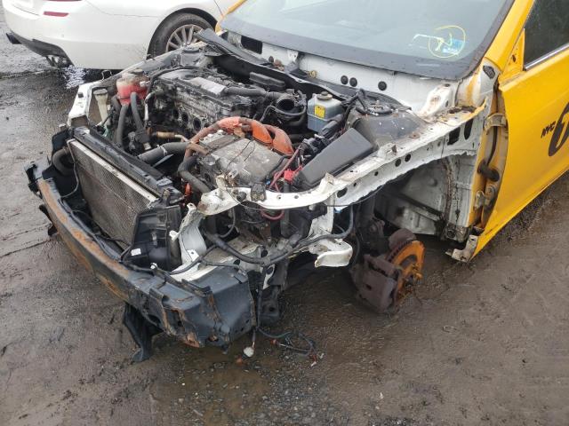 Photo 9 VIN: 4T1BD1FK8FU151631 - TOYOTA CAMRY HYBR 