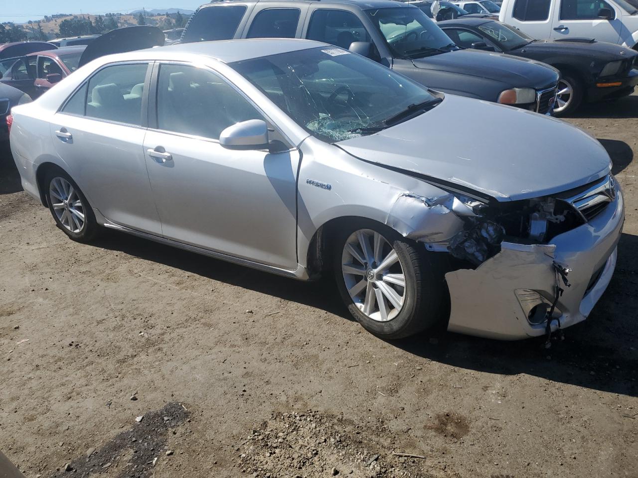 Photo 3 VIN: 4T1BD1FK9CU045152 - TOYOTA CAMRY 