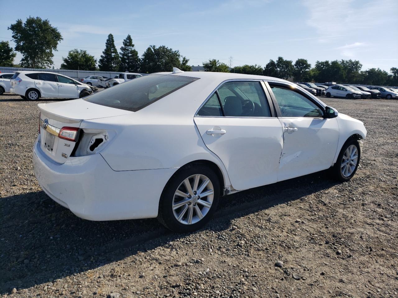 Photo 2 VIN: 4T1BD1FKXCU018199 - TOYOTA CAMRY 