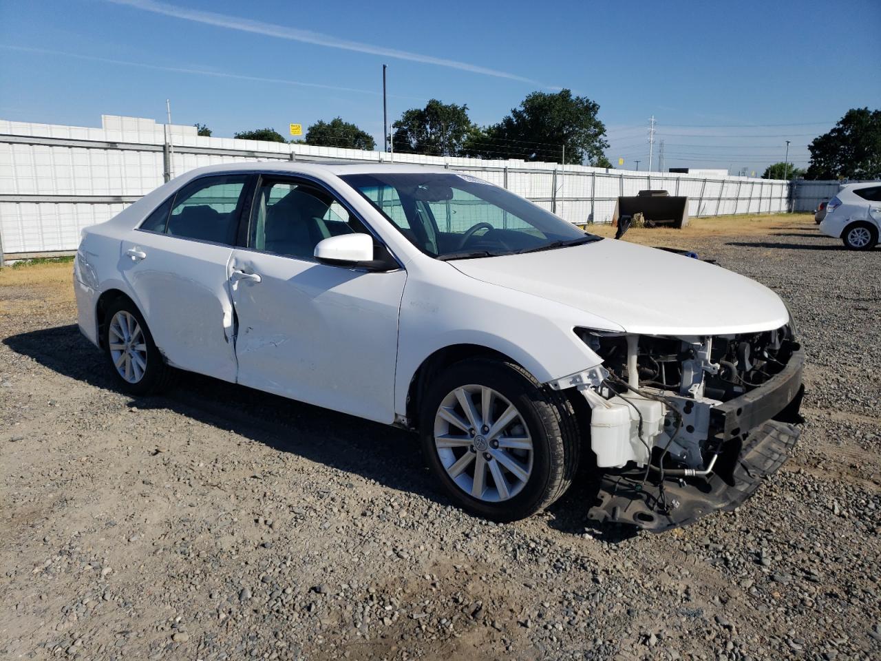 Photo 3 VIN: 4T1BD1FKXCU018199 - TOYOTA CAMRY 