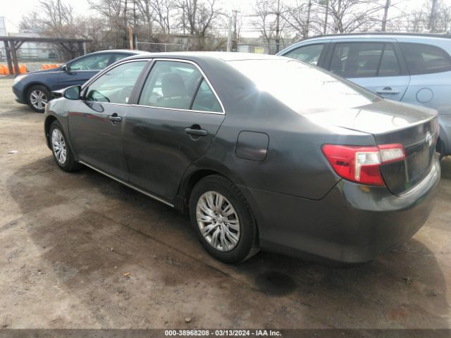 Photo 2 VIN: 4T1BD1FKXDU069400 - TOYOTA CAMRY HYBRID 