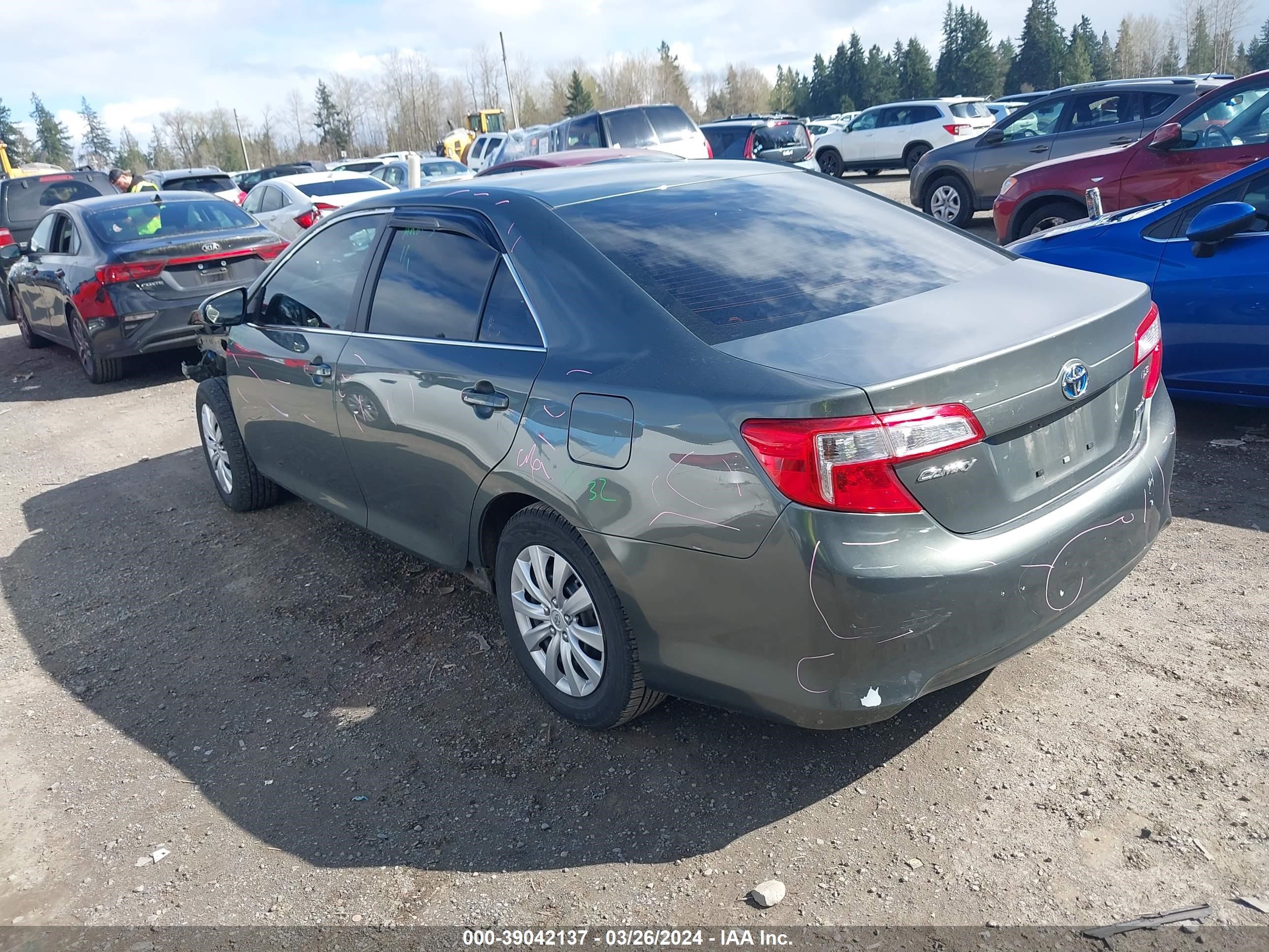 Photo 2 VIN: 4T1BD1FKXDU077268 - TOYOTA CAMRY 