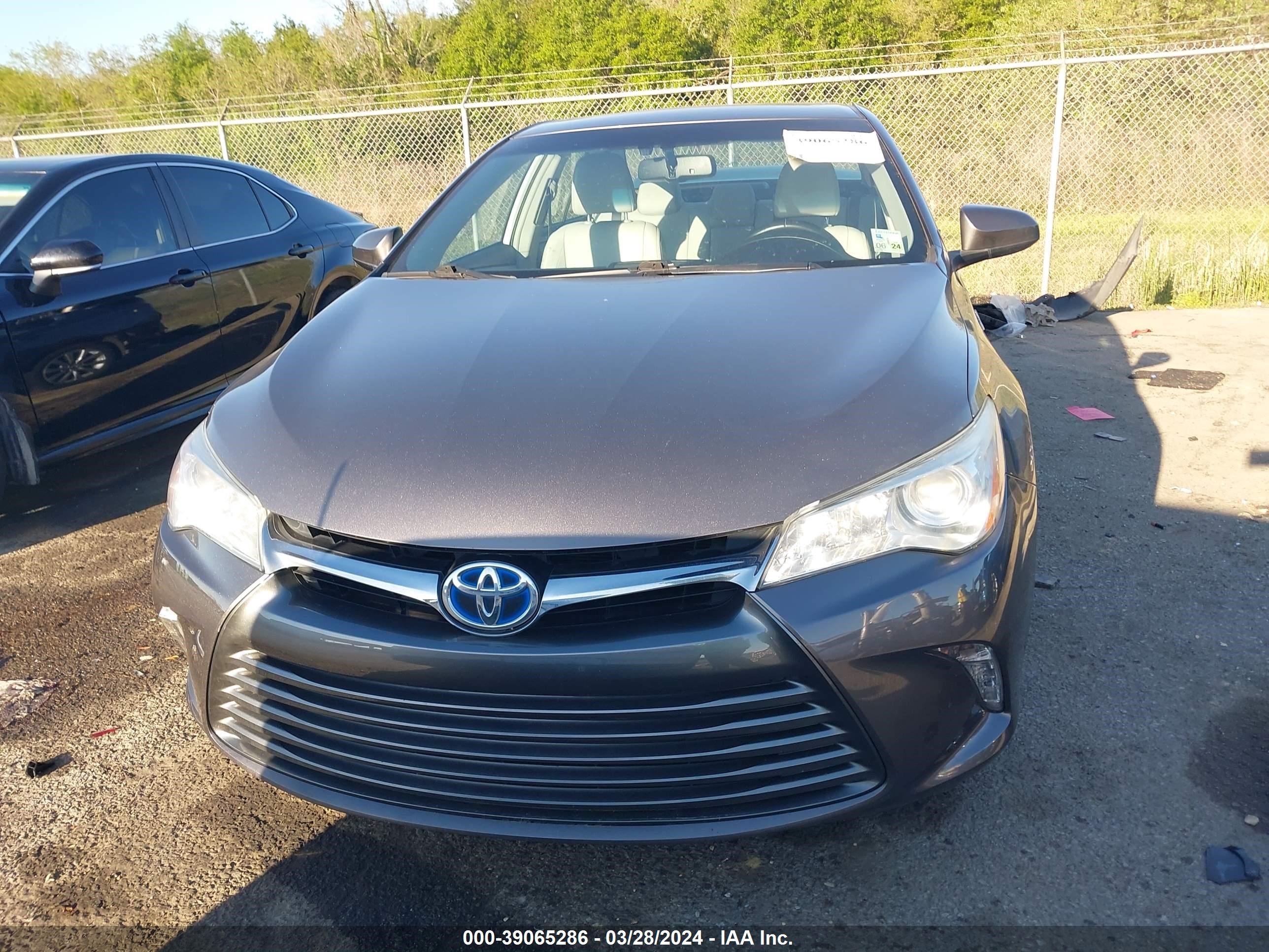 Photo 12 VIN: 4T1BD1FKXHU207863 - TOYOTA CAMRY 