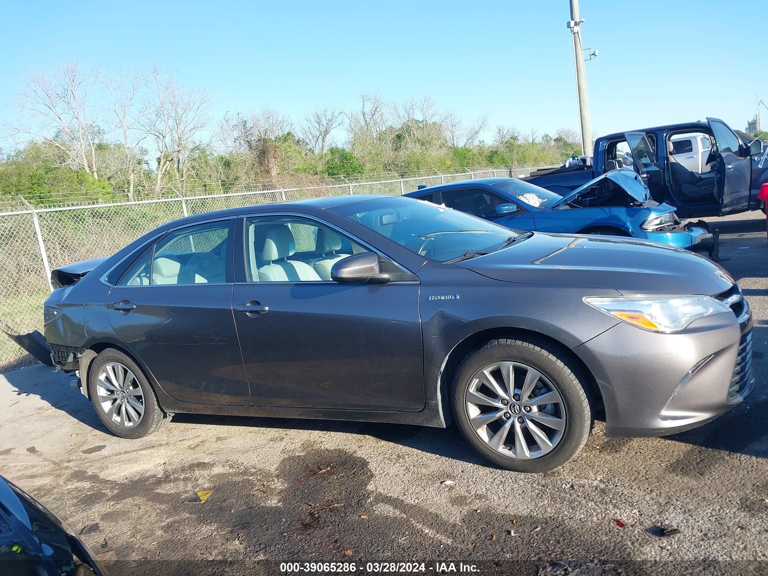 Photo 13 VIN: 4T1BD1FKXHU207863 - TOYOTA CAMRY 