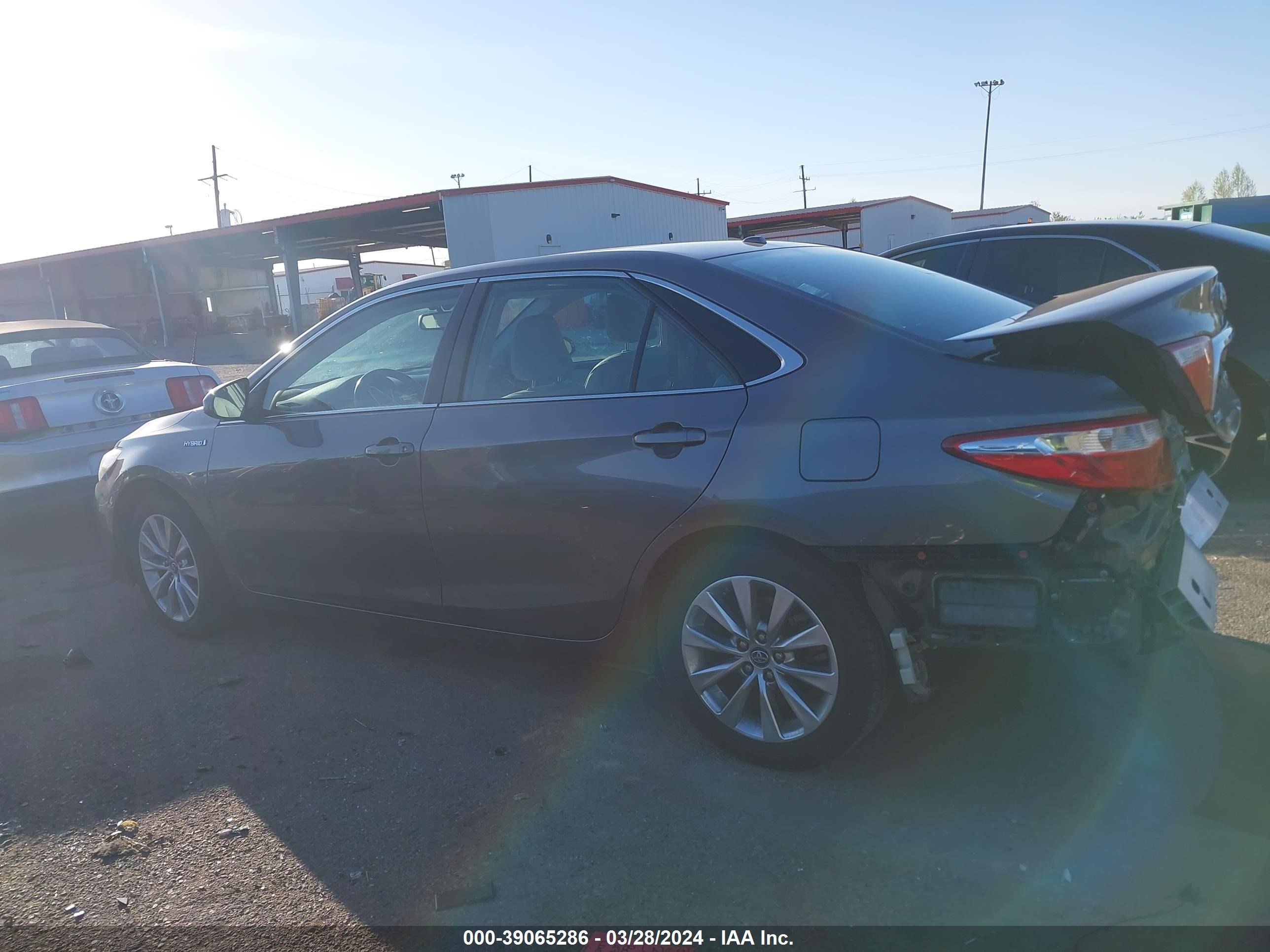 Photo 14 VIN: 4T1BD1FKXHU207863 - TOYOTA CAMRY 