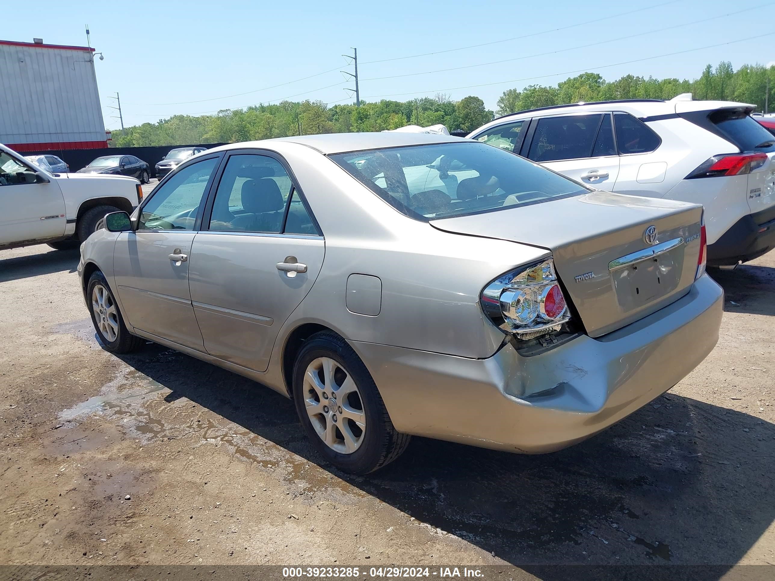 Photo 2 VIN: 4T1BE30K05U014750 - TOYOTA CAMRY 