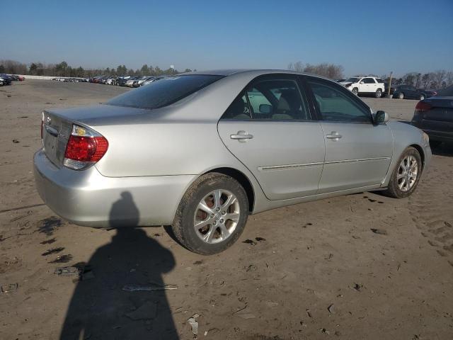 Photo 2 VIN: 4T1BE30K05U068632 - TOYOTA CAMRY 