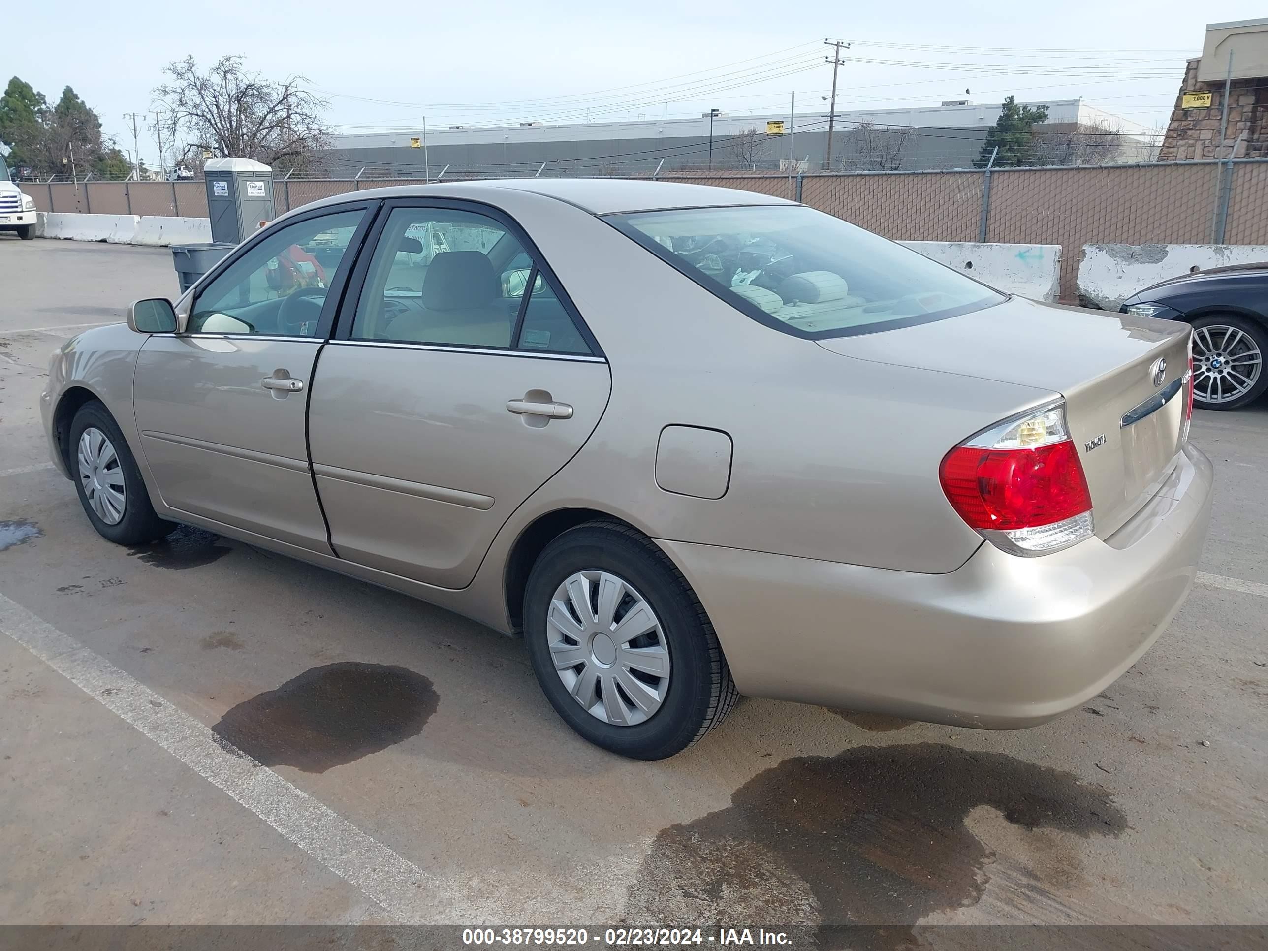 Photo 2 VIN: 4T1BE30K05U406952 - TOYOTA CAMRY 