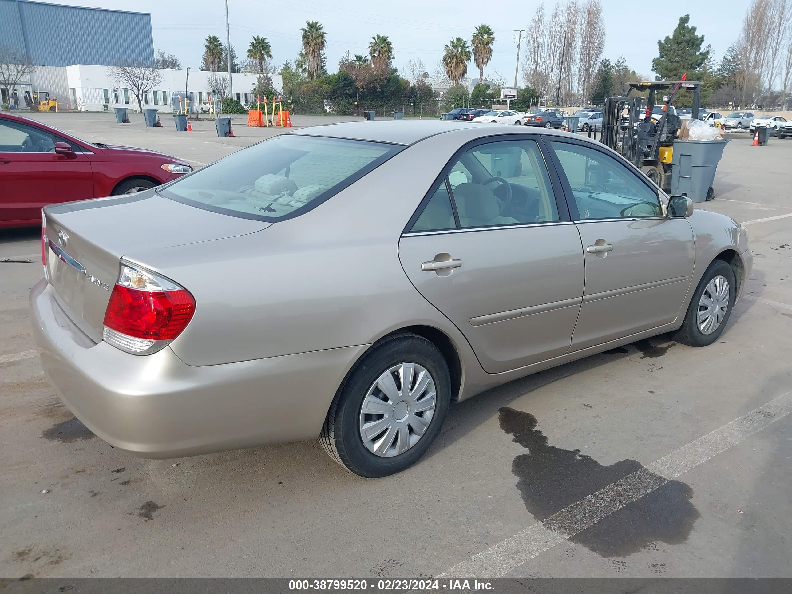 Photo 3 VIN: 4T1BE30K05U406952 - TOYOTA CAMRY 