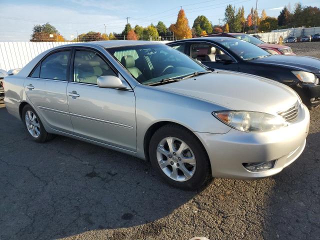 Photo 3 VIN: 4T1BE30K05U409625 - TOYOTA CAMRY LE 