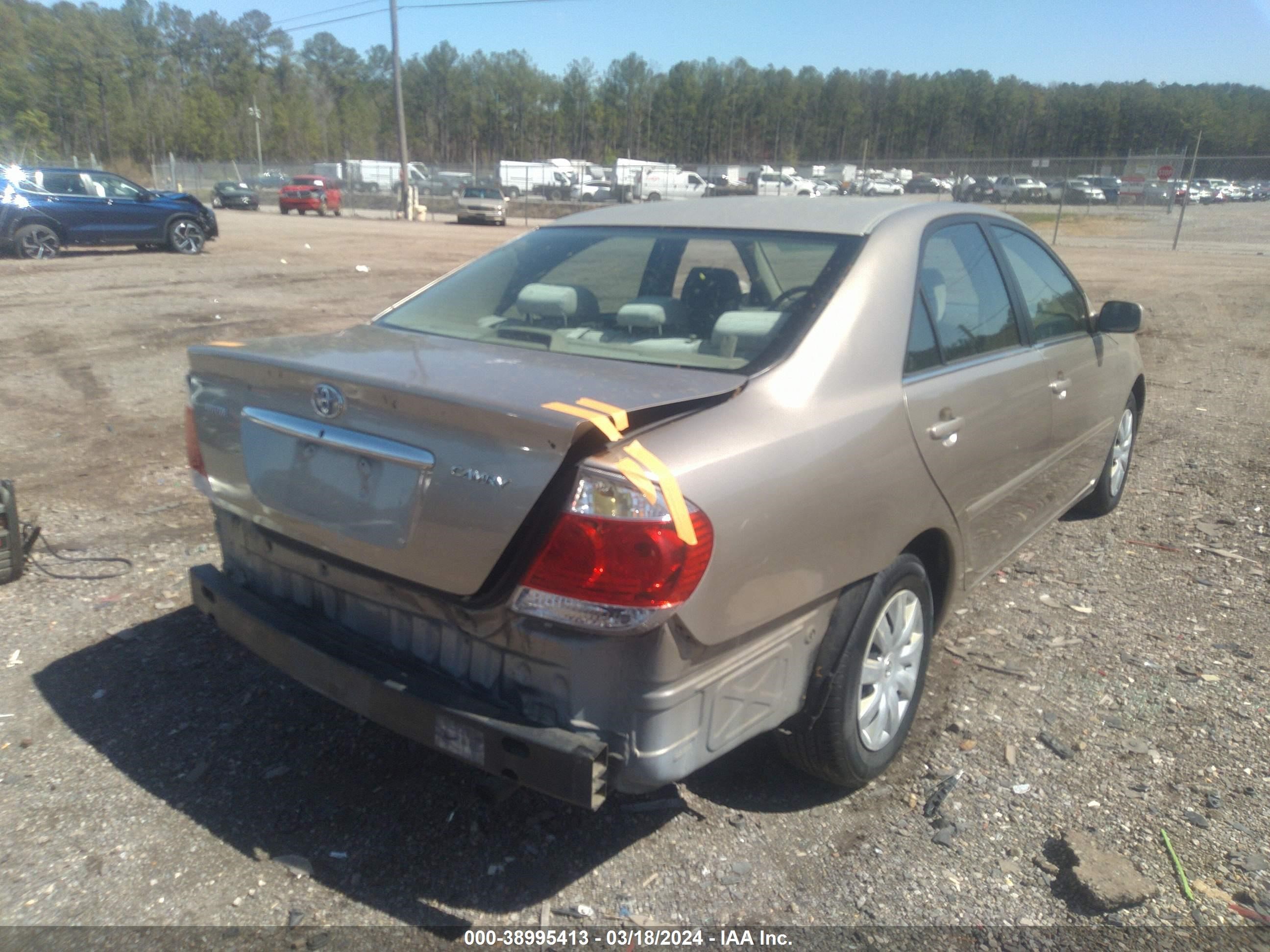 Photo 14 VIN: 4T1BE30K05U424237 - TOYOTA CAMRY 