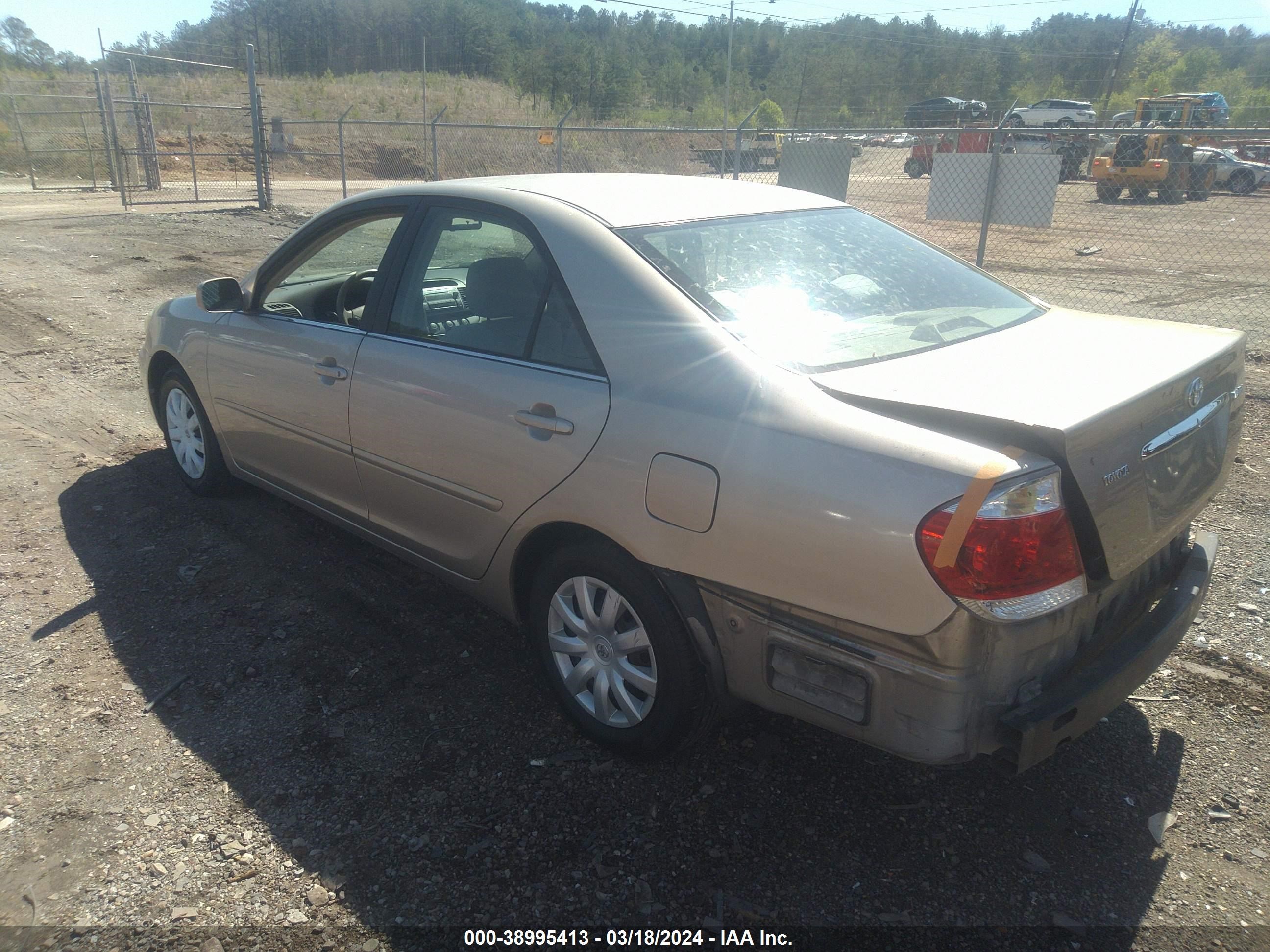 Photo 2 VIN: 4T1BE30K05U424237 - TOYOTA CAMRY 