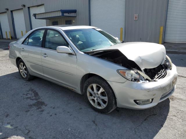 Photo 3 VIN: 4T1BE30K05U630044 - TOYOTA CAMRY 