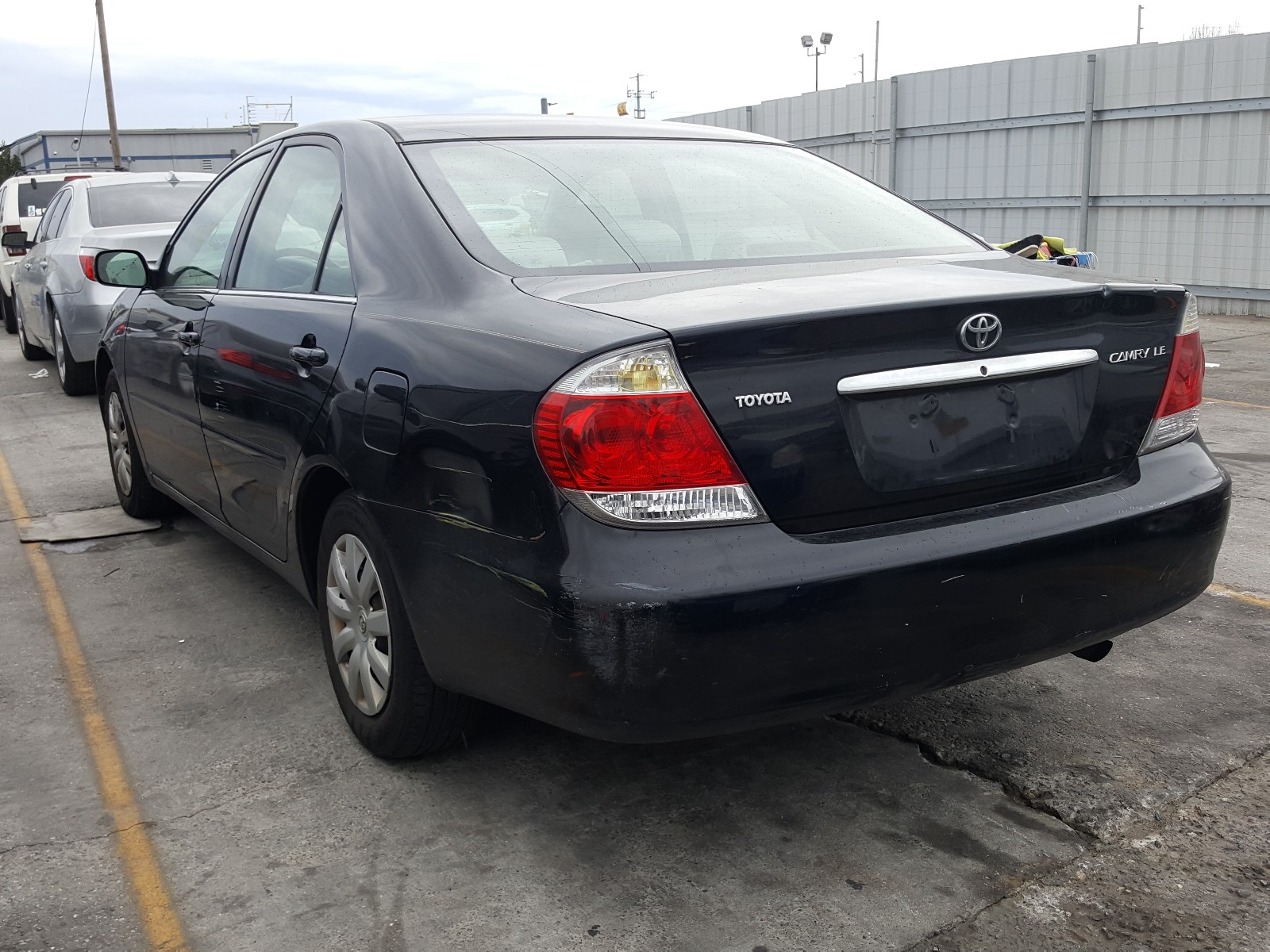 Photo 2 VIN: 4T1BE30K16U744166 - TOYOTA CAMRY LE 