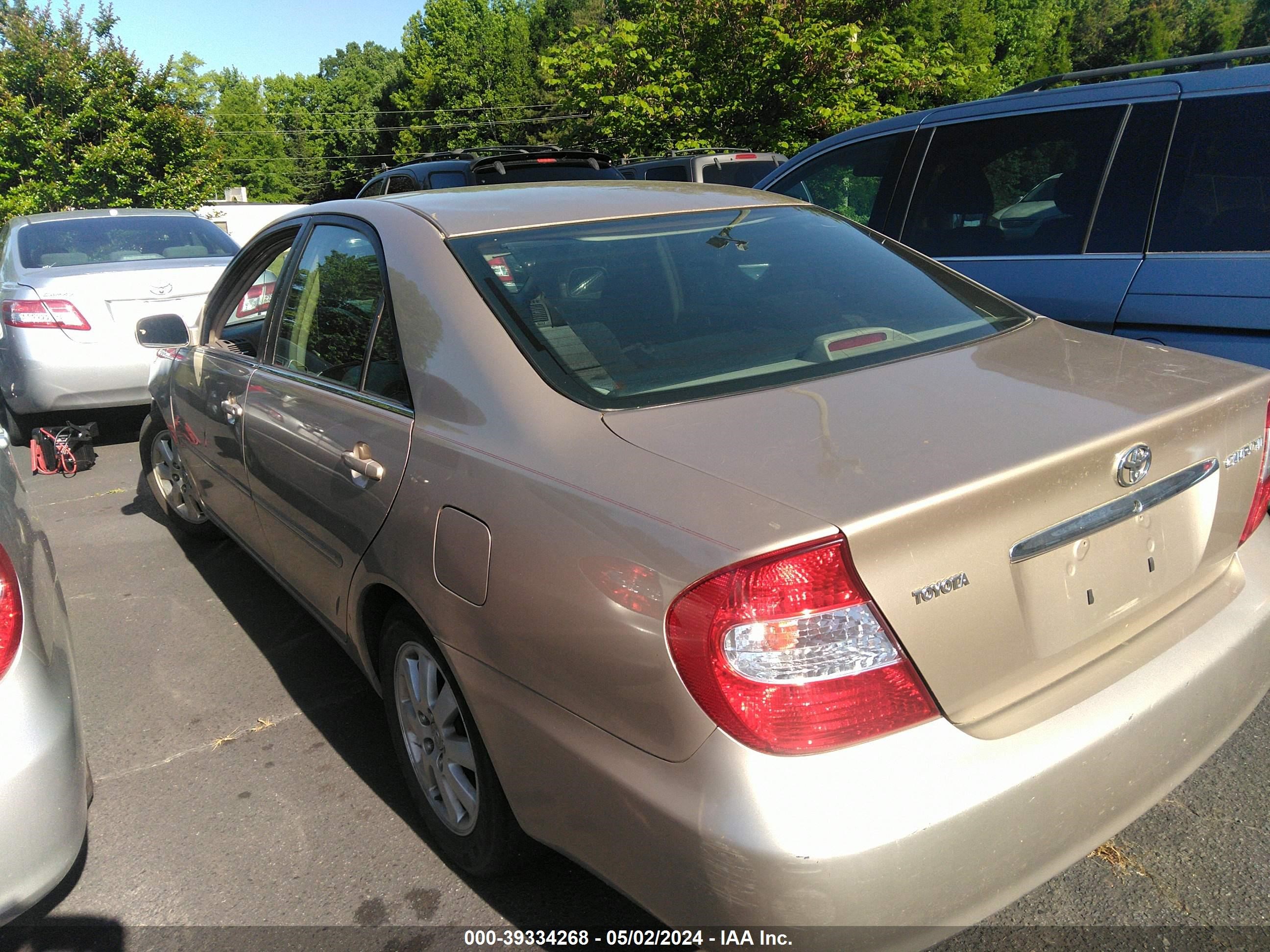 Photo 2 VIN: 4T1BE30K22U022067 - TOYOTA CAMRY 