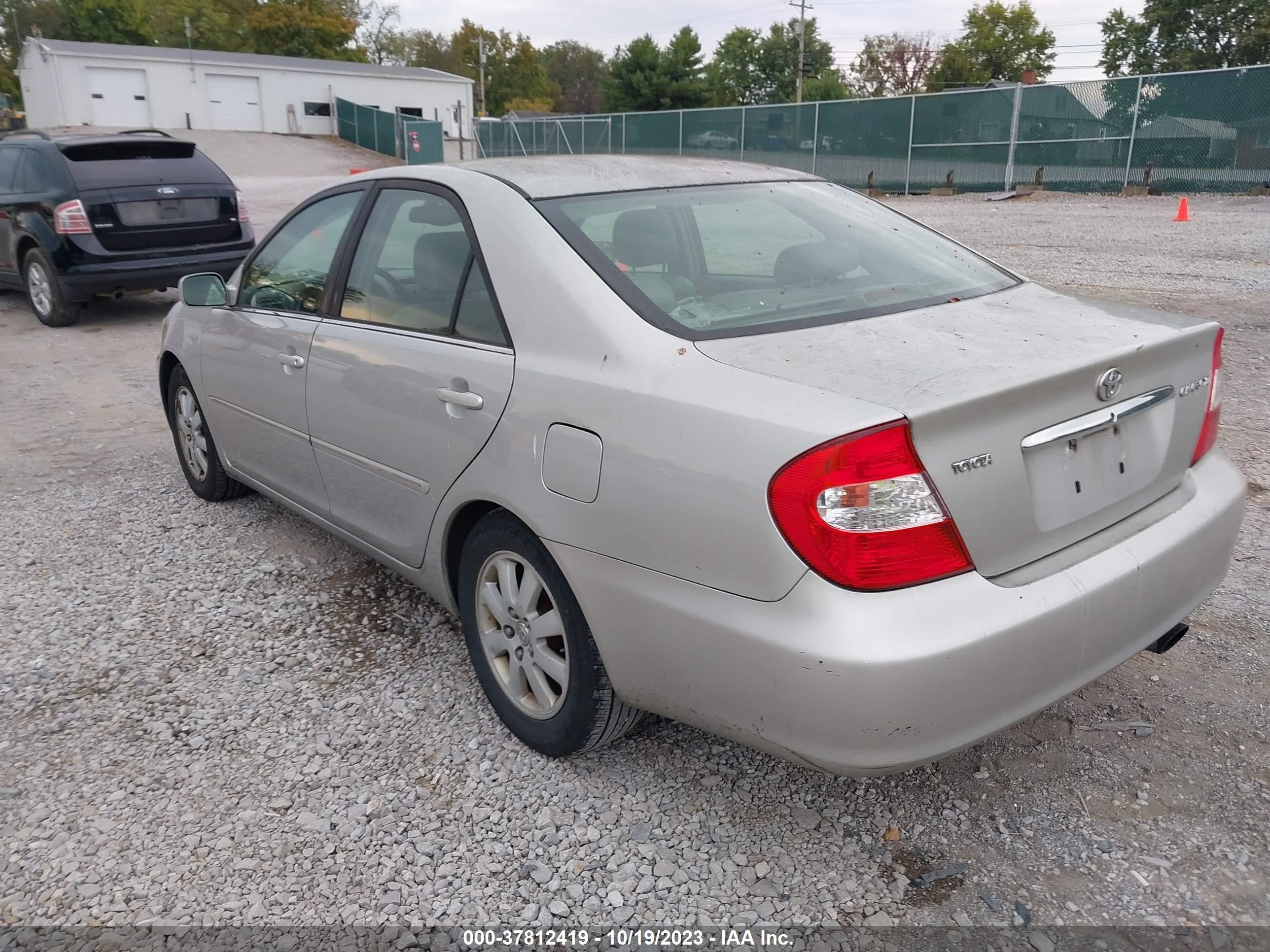 Photo 2 VIN: 4T1BE30K24U292113 - TOYOTA CAMRY 