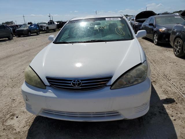 Photo 4 VIN: 4T1BE30K25U009758 - TOYOTA CAMRY LE 