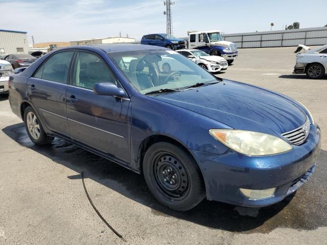 Photo 3 VIN: 4T1BE30K25U049046 - TOYOTA CAMRY LE 