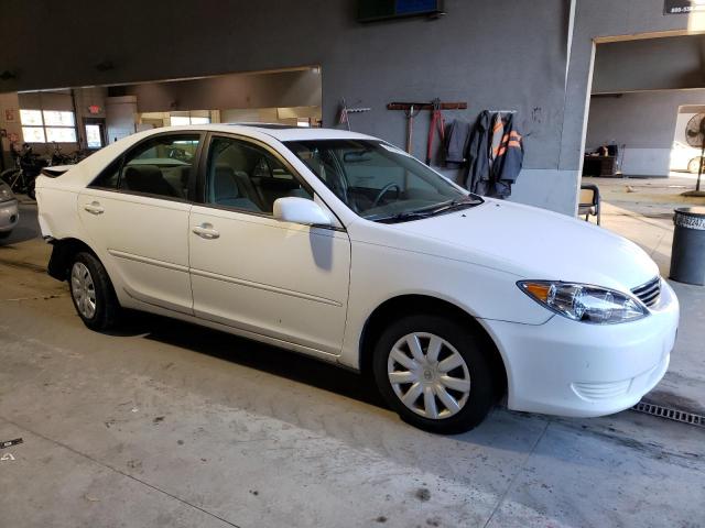 Photo 3 VIN: 4T1BE30K25U381570 - TOYOTA CAMRY 