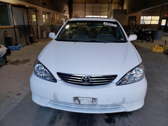 Photo 4 VIN: 4T1BE30K25U381570 - TOYOTA CAMRY 