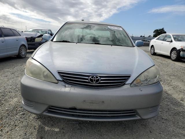 Photo 4 VIN: 4T1BE30K25U524808 - TOYOTA CAMRY 